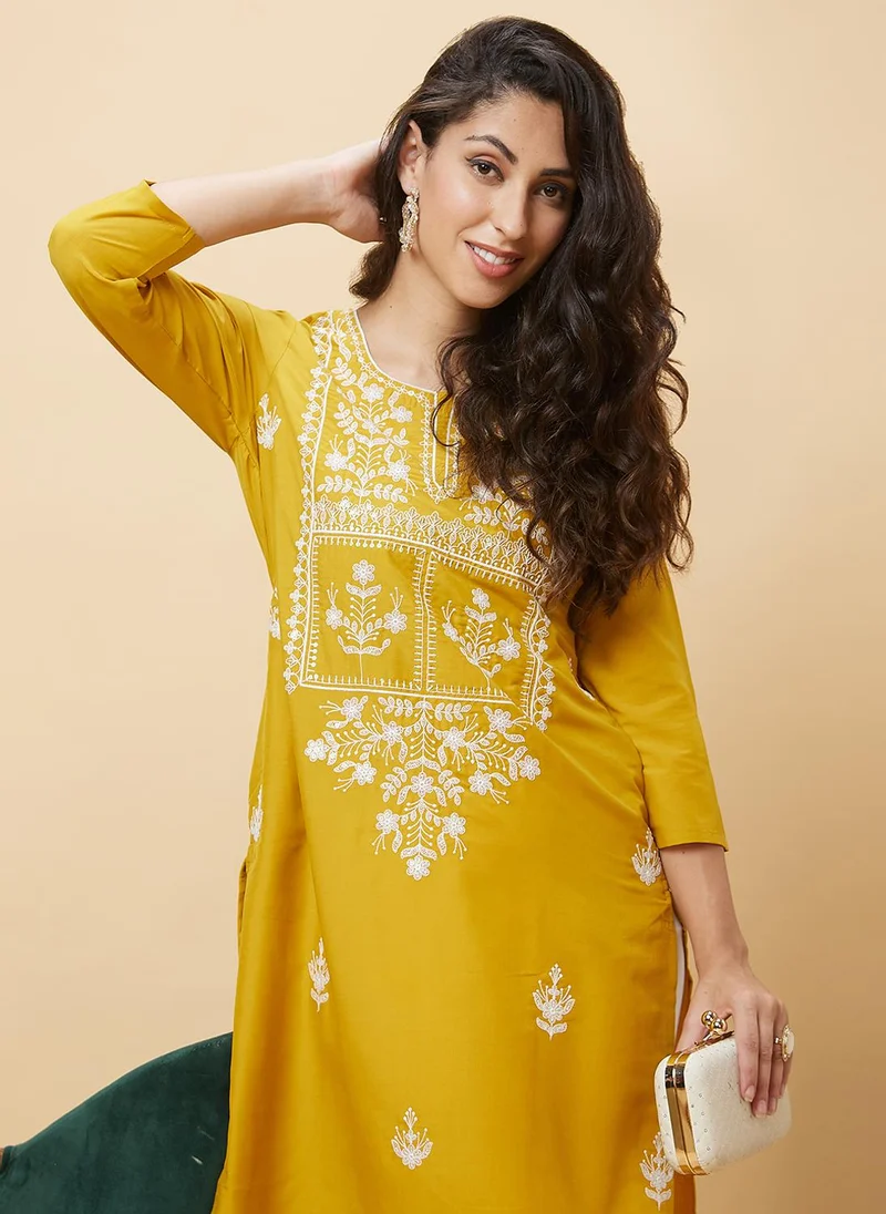 جلو باص Globus Women Ethnic Motifs Embroidered Festive Kurta